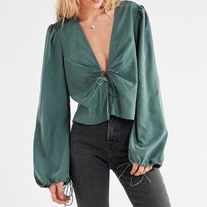 NWOT Kimchi Blue Tie-Front Balloon Sleeve Top
